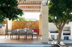 Composed by spacious and elegant see view suites with garden, Salerno
